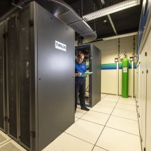 communication dedicated servers